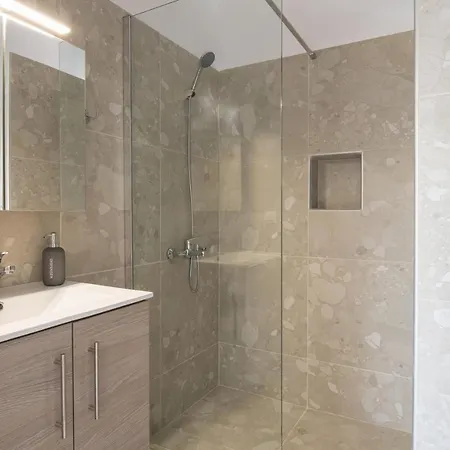 Saint John Seafront Living بيت للعطل