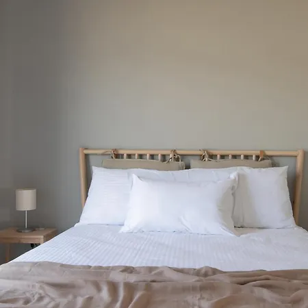 بيت للعطل Saint John Seafront Living