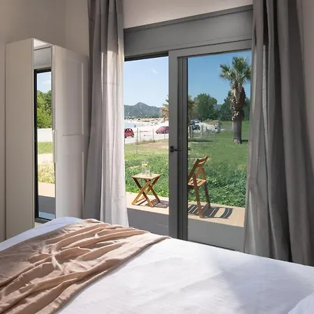 Saint John Seafront Living בית נופש Paralia Sikias