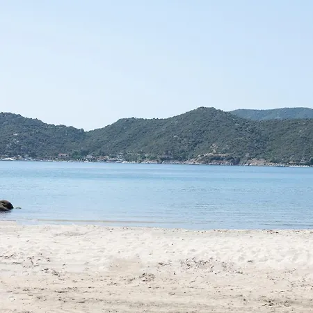 Saint John Luxury Seafront Nyaraló