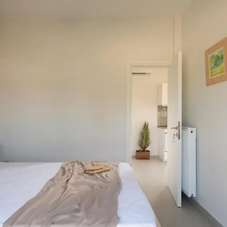 Saint John Seafront Living בית נופש *