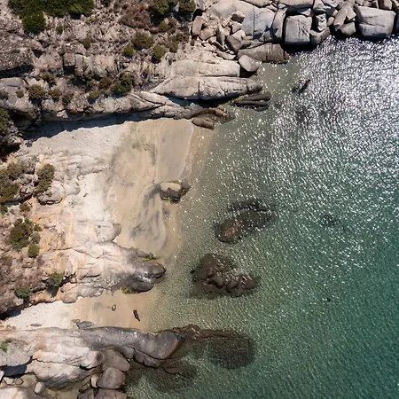 בית נופש Saint John Seafront Living