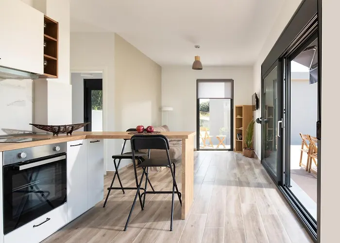 Saint John Seafront Living Paralia Sikias