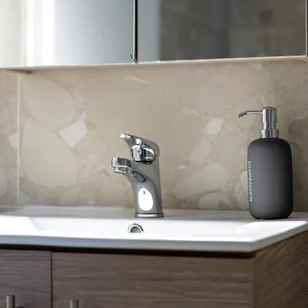 Vakantiehuis Saint John Seafront Living *